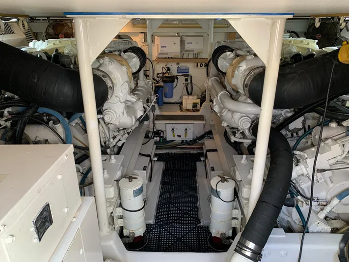 Pier Pressure Yacht Photos Pics 