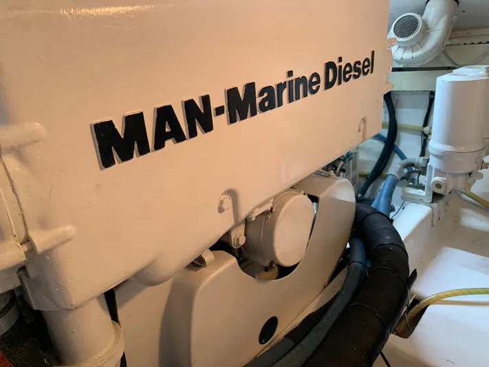 Pier Pressure Yacht Photos Pics 