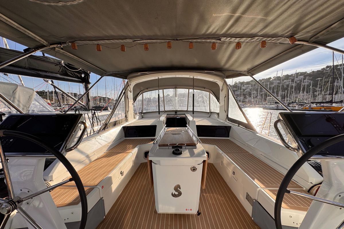 2023 Beneteau 49 