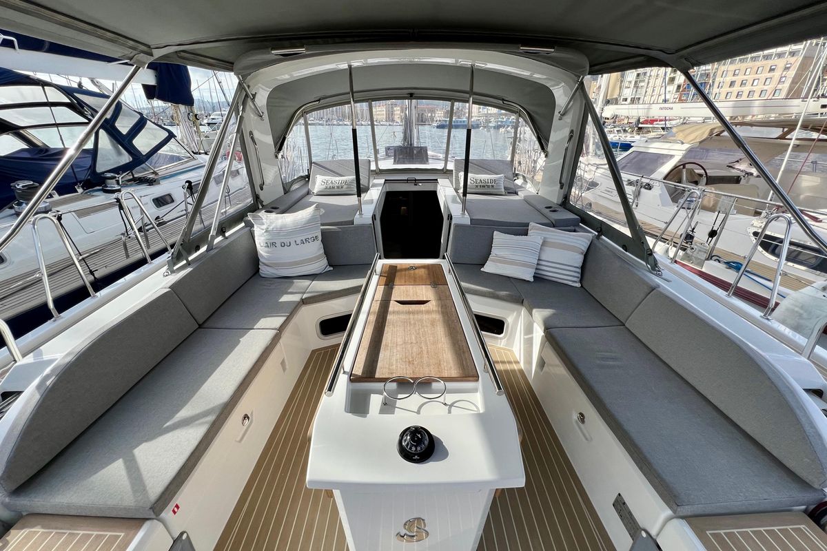 2023 Beneteau 49 