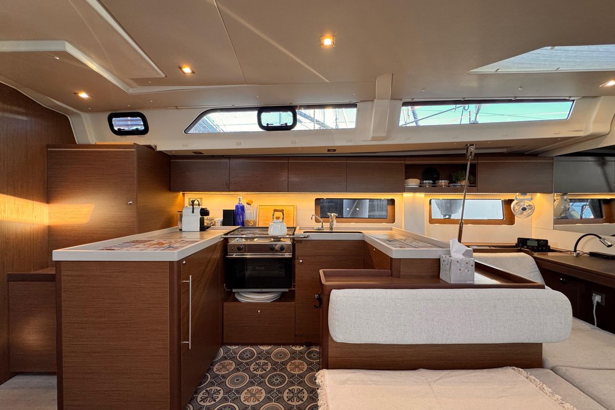2023 Beneteau 49 