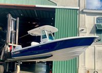 2022 Everglades 253 Center Console