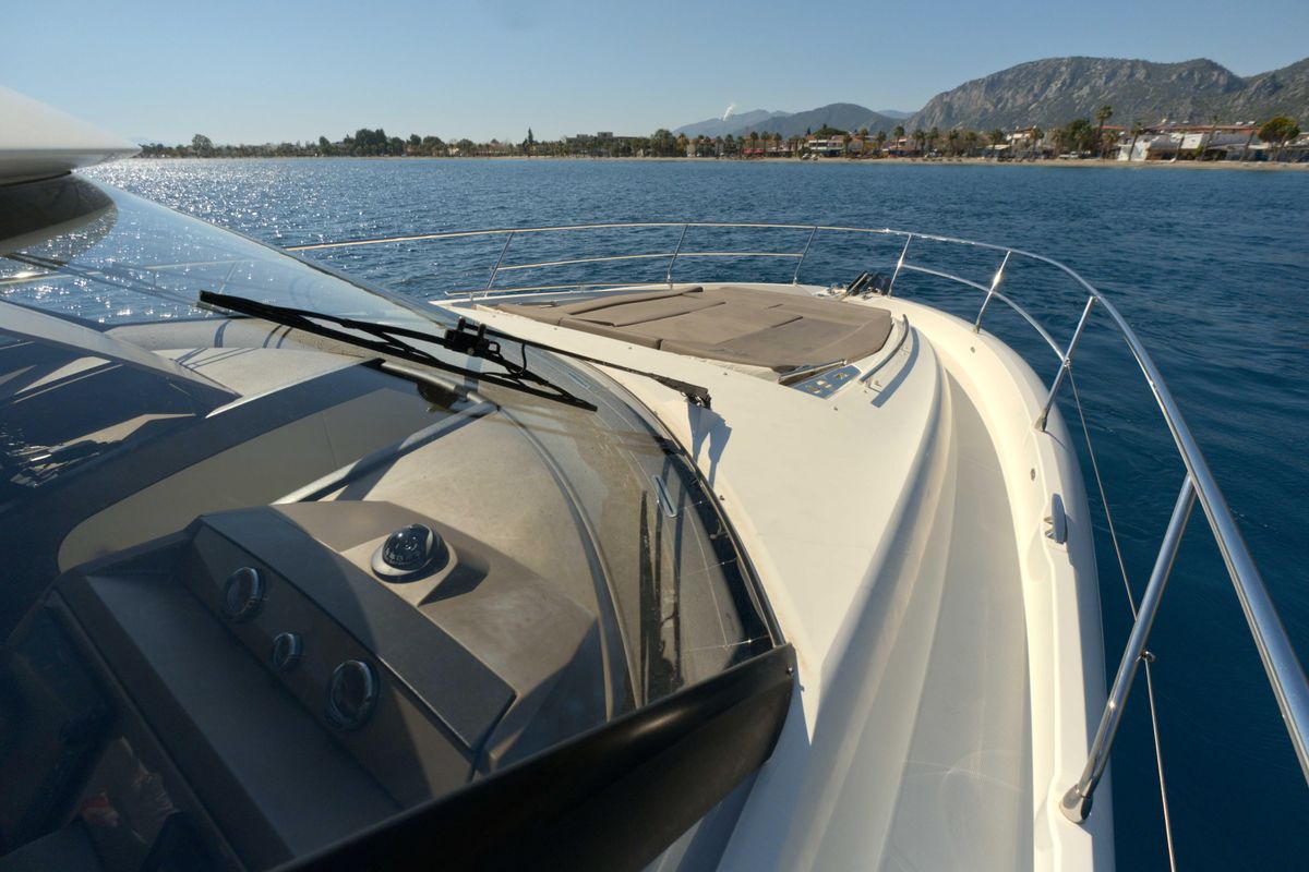 2016 Prestige 58 