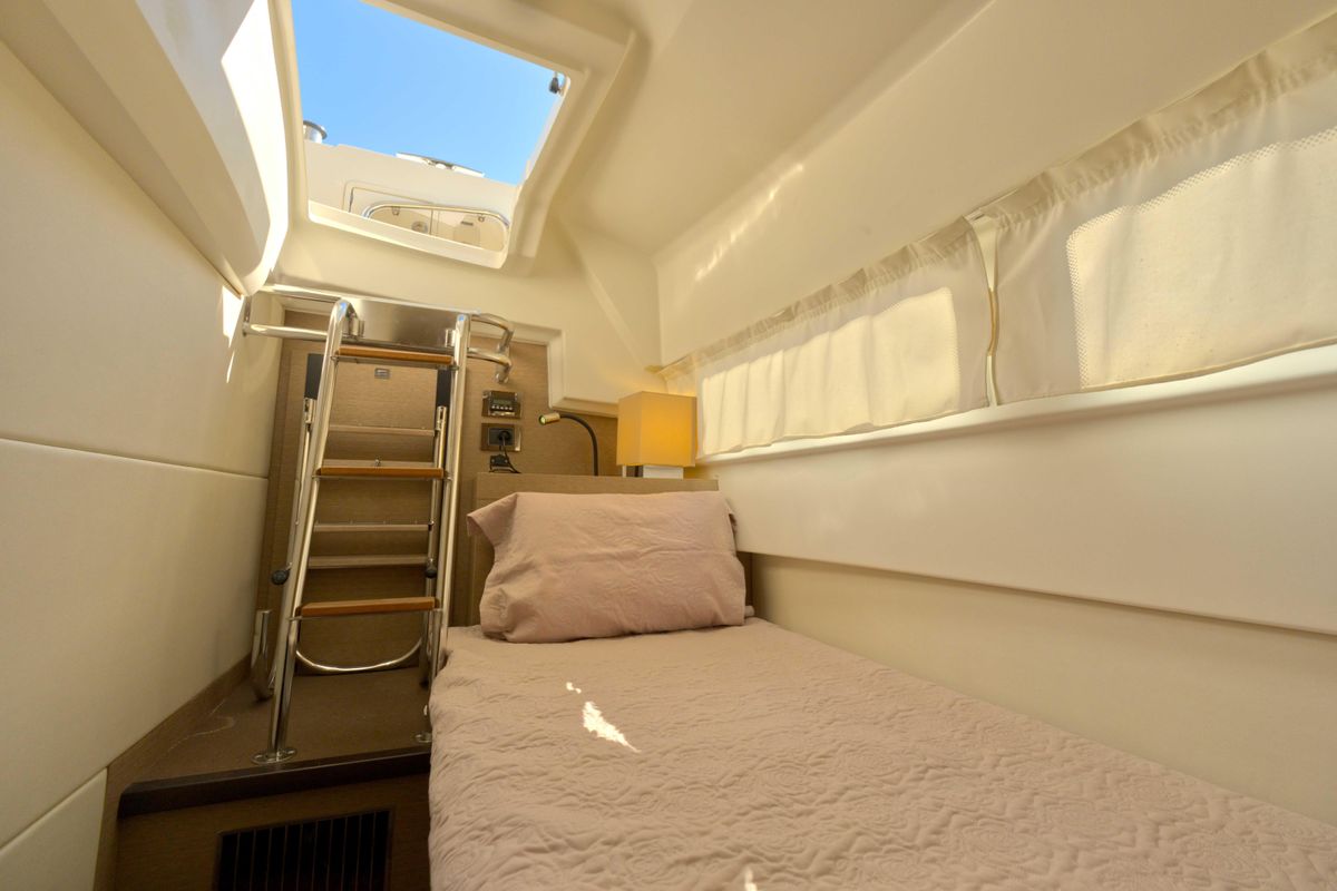 2016 Prestige 58 