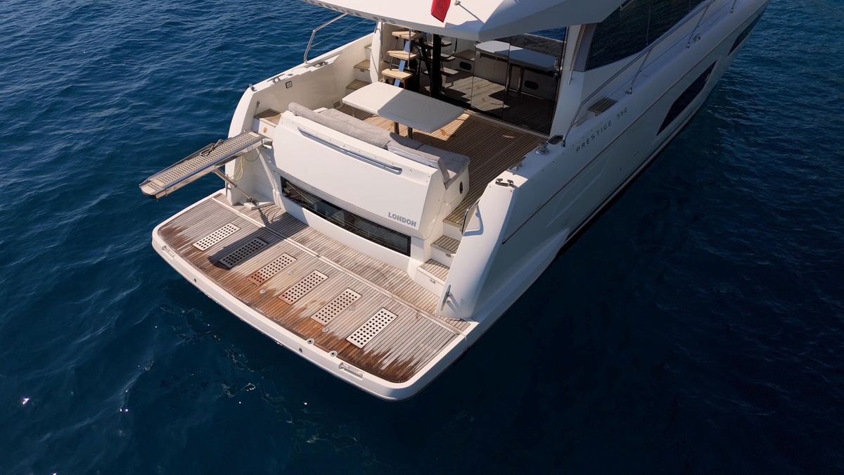 2016 Prestige 58 