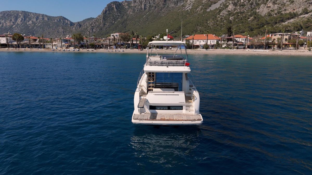 2016 Prestige 58 