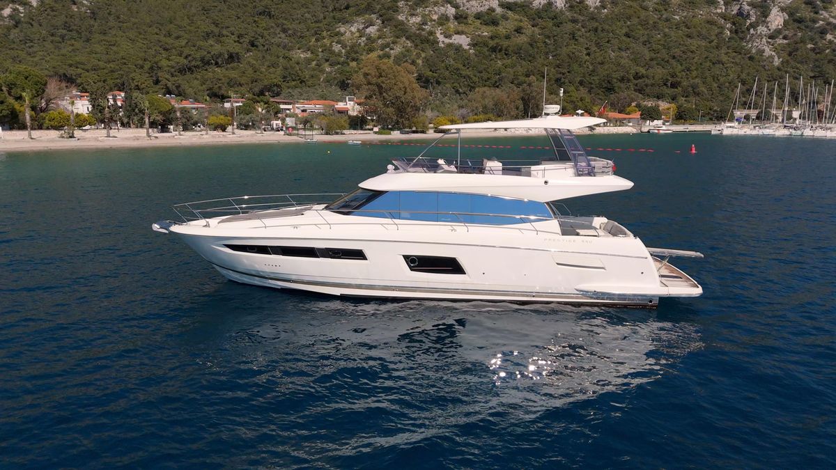 2016 Prestige 58 