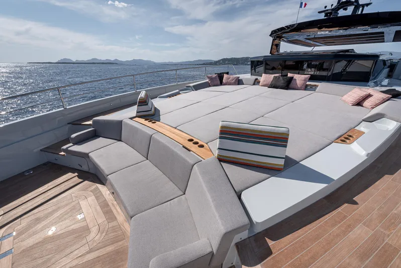 Numarine 30xp Yacht Photos Pics Luxurious 2025 Numarine 30XP yacht with spacious sun deck and ocean view.