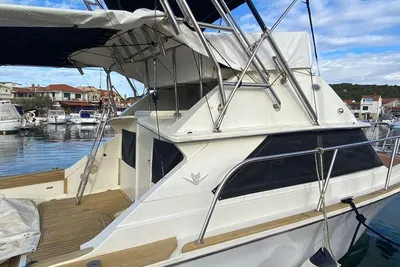 1977 Bertram 28