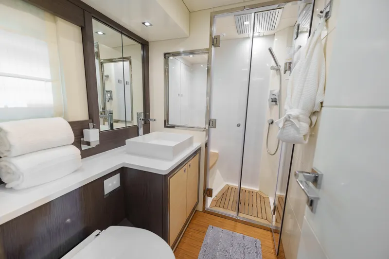 Fantasea Yacht Photos Pics 