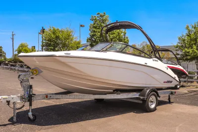 Yamaha Boats AR195
