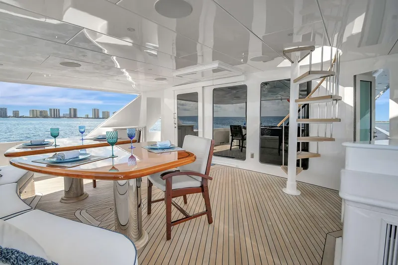 Danielle Yacht Photos Pics Aft Deck -  Danielle 100' Hatteras 2005/2024