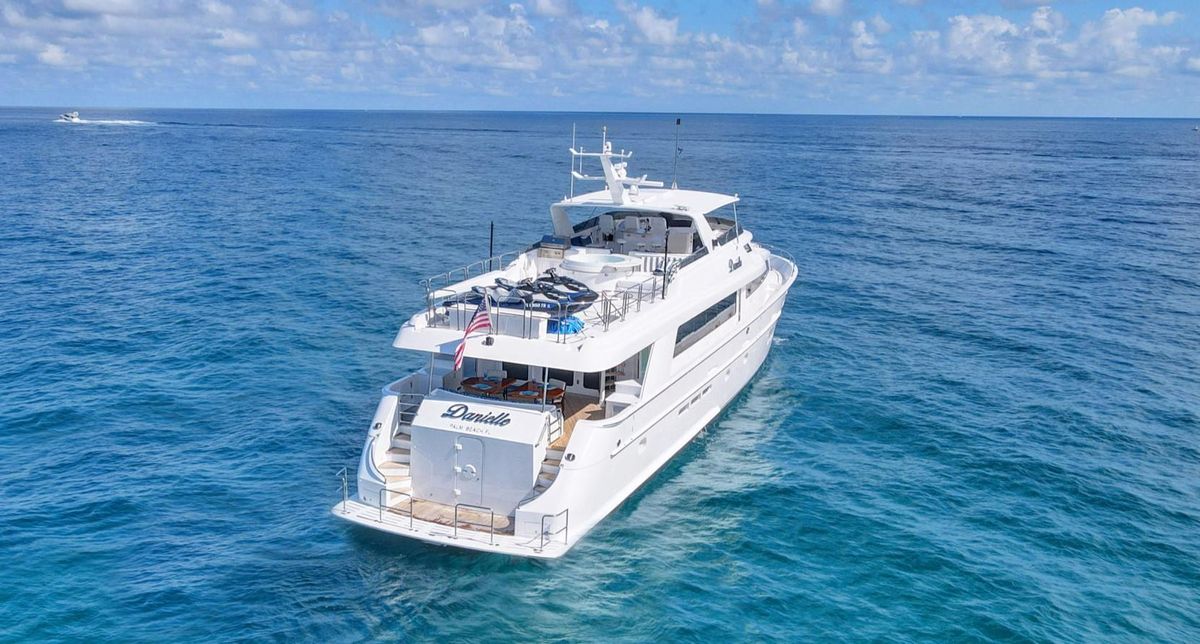 2005 Hatteras 100 