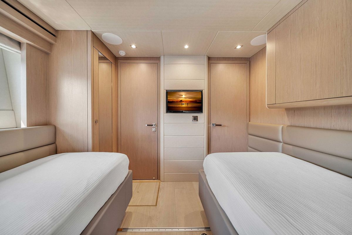 2019 Sunseeker 86 