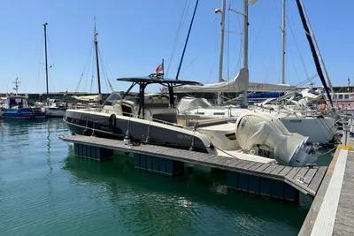 Invictus GT 370