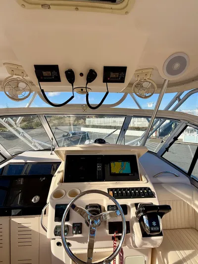 Je Hu Ta Yacht Photos Pics 