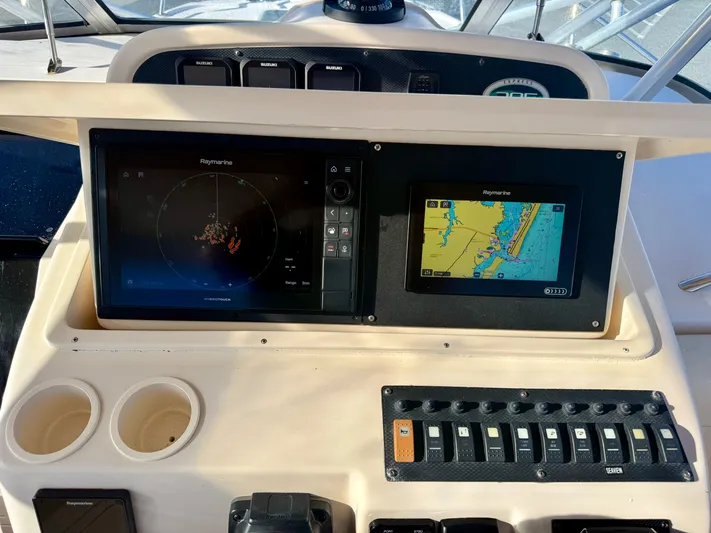 Je Hu Ta Yacht Photos Pics 