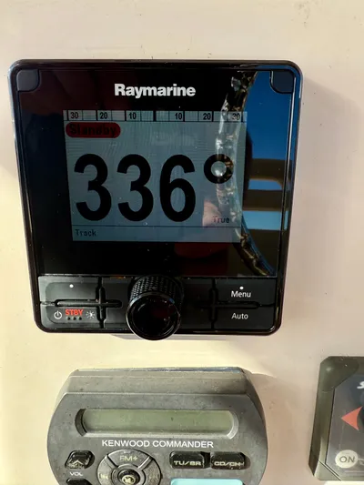 Je Hu Ta Yacht Photos Pics 