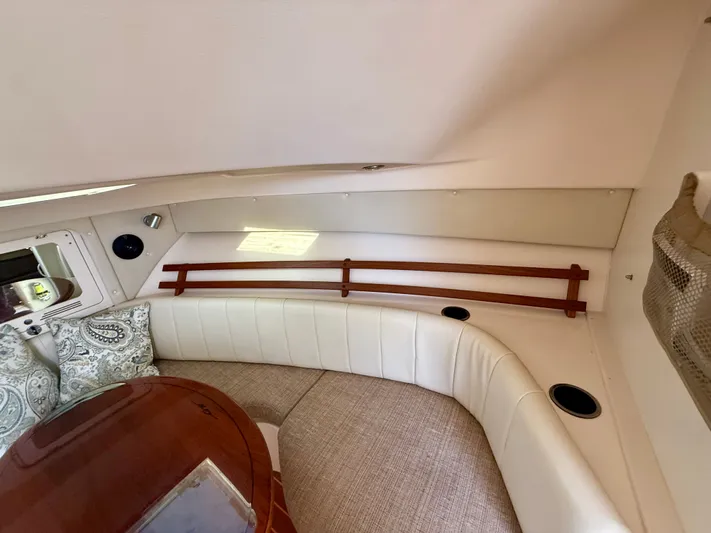 Je Hu Ta Yacht Photos Pics 