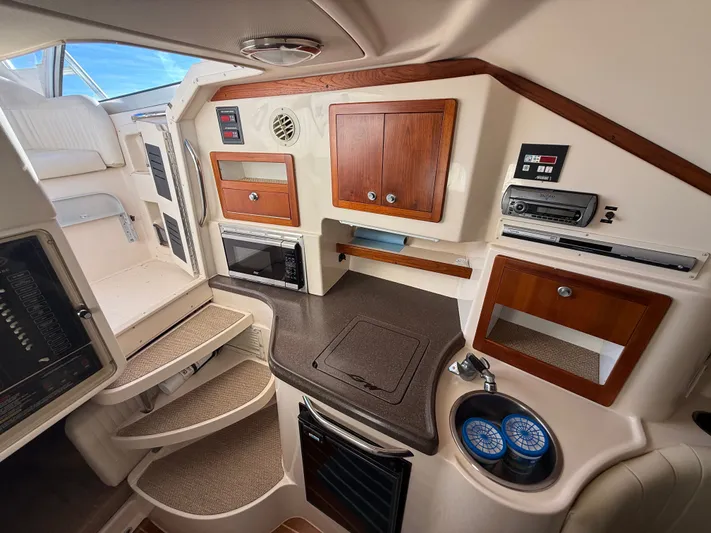 Je Hu Ta Yacht Photos Pics 