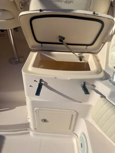 Je Hu Ta Yacht Photos Pics 