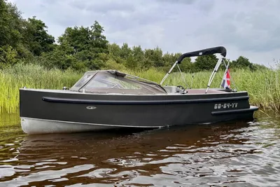 2017 Van Vossen Tender 660