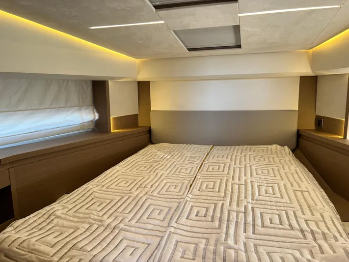 Glanes Oasis Yacht Photos Pics 