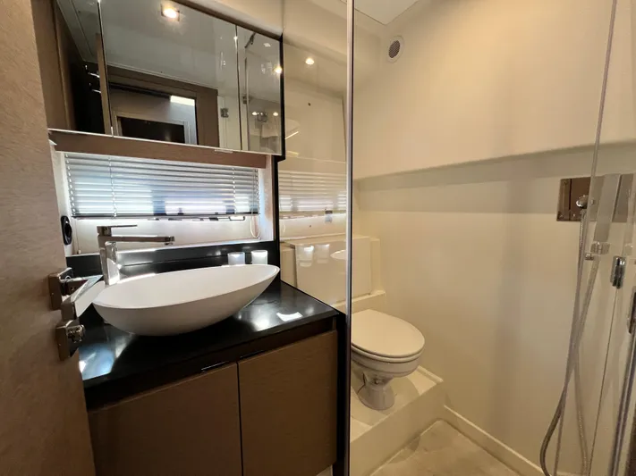 Glanes Oasis Yacht Photos Pics 