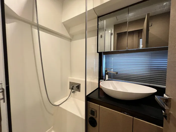 Glanes Oasis Yacht Photos Pics 