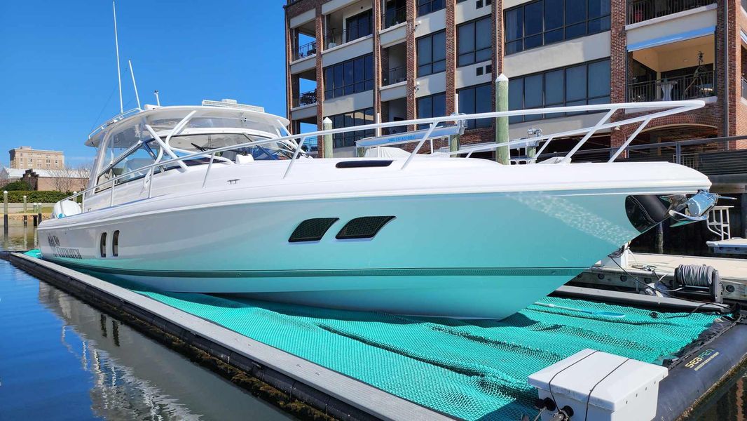 2020 Intrepid 475 Sport Yacht