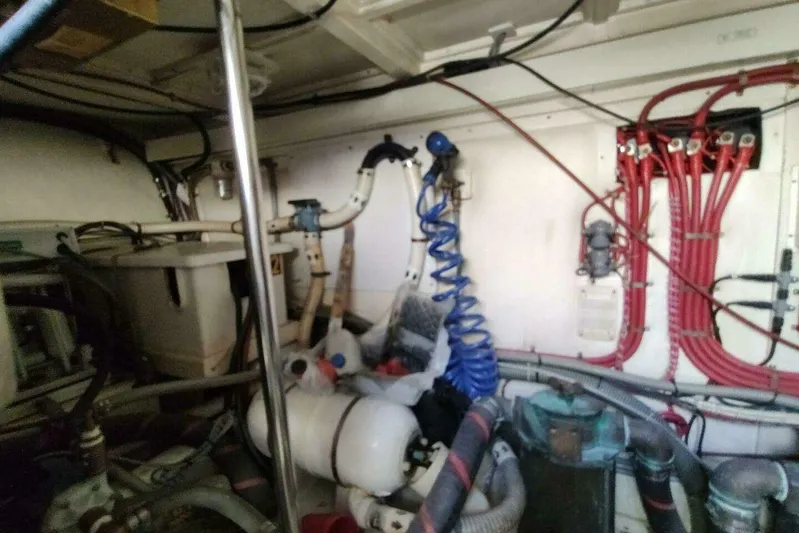 Summersalts Yacht Photos Pics Engine room of 1996 Grand Banks Eastbay 40 Flybridge with wiring and equipment.