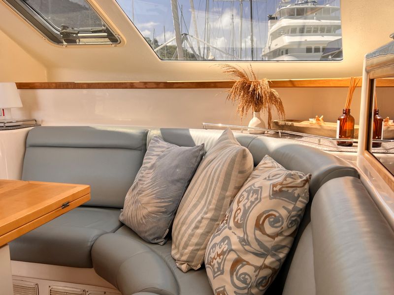 2003 Voyage Yachts 440