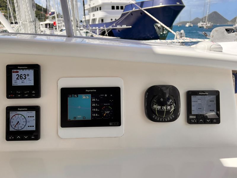 2003 Voyage Yachts 440