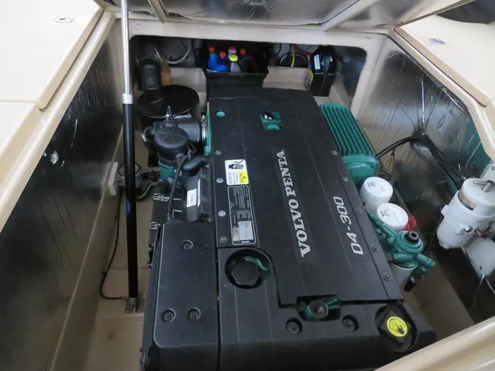 Then Again Yacht Photos Pics Engine compartment of 2018 Ranger Tugs R-31 S with Volvo Penta D4-300 engine.