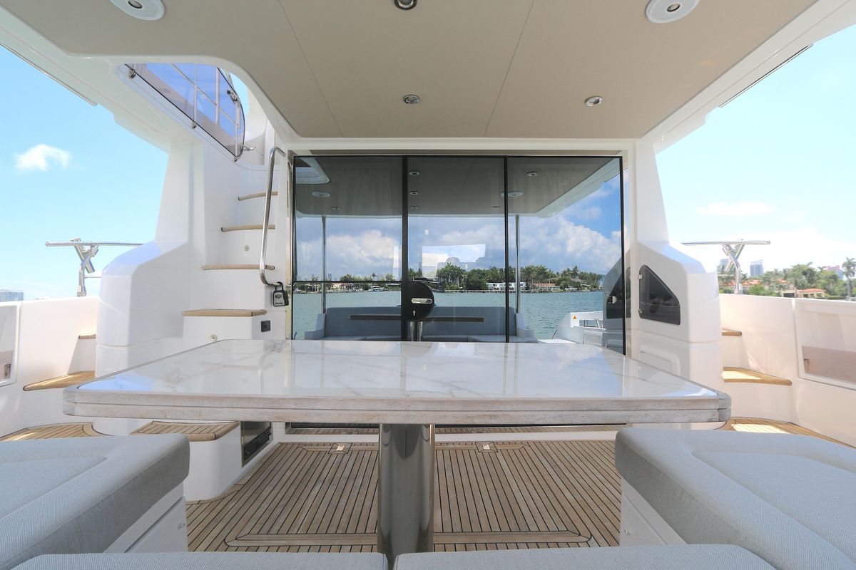 2020 Azimut 55 