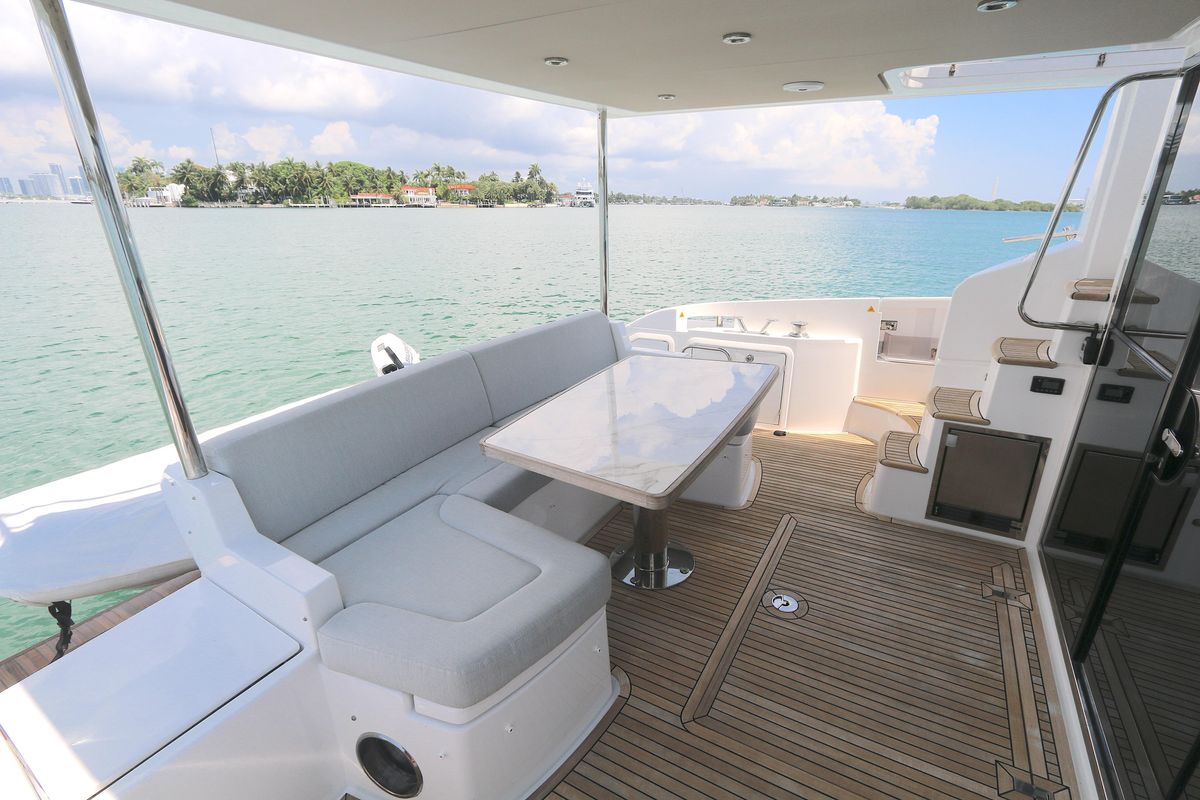 2020 Azimut 55 