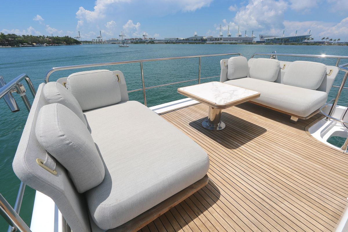 2020 Azimut 55 