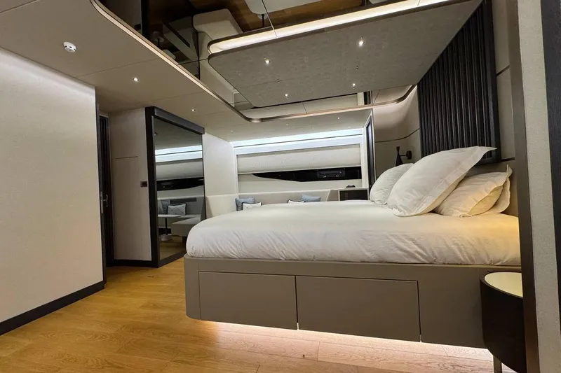 Maoria Yacht Photos Pics Luxurious interior of 2021 Numarine 26XP yacht with modern bedroom design.