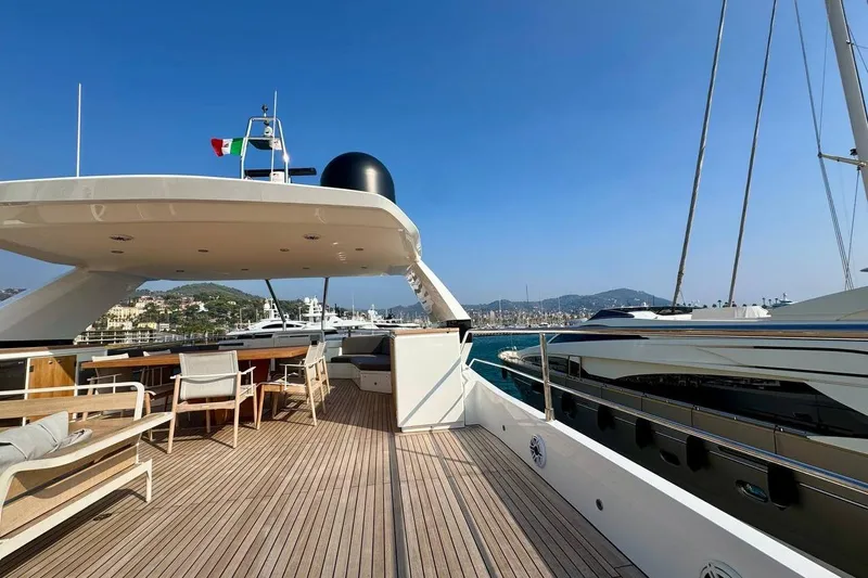 Maoria Yacht Photos Pics Luxurious 2021 Numarine 26XP yacht deck with scenic marina view.
