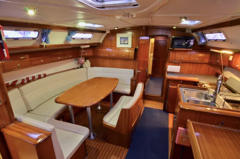 Footloose Yacht Photos Pics 