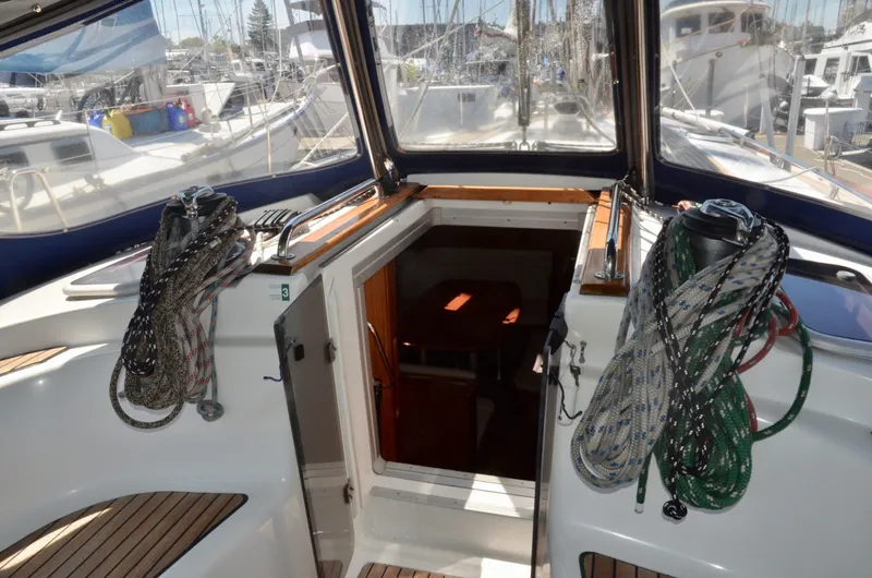 Footloose Yacht Photos Pics 