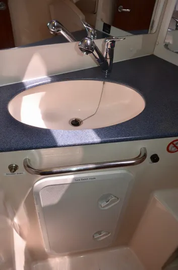 Footloose Yacht Photos Pics 