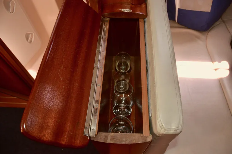 Footloose Yacht Photos Pics 