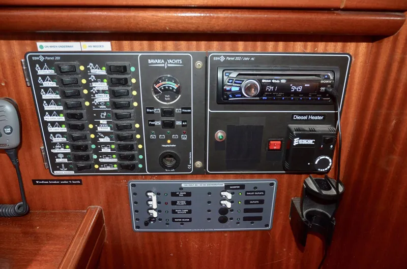 Footloose Yacht Photos Pics 