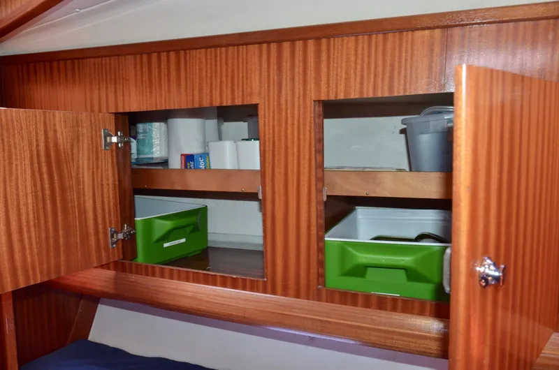 Footloose Yacht Photos Pics 