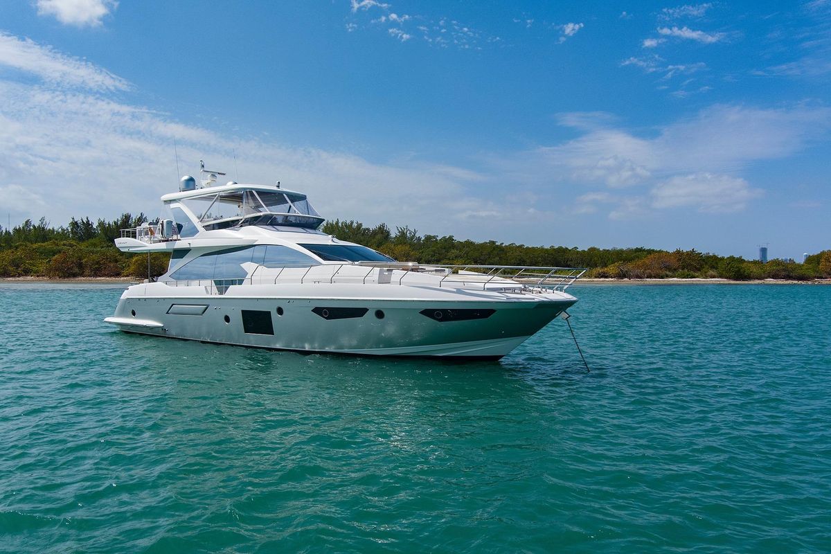 2017 Azimut 72 