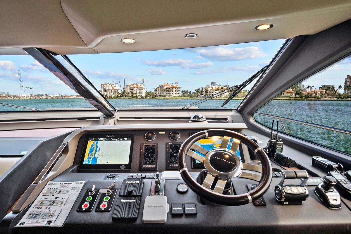 2017 Azimut 72 