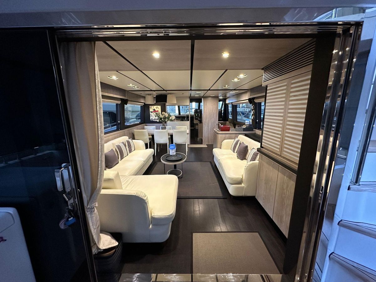 2019 Azimut 66 