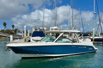Boston Whaler 320 Vantage