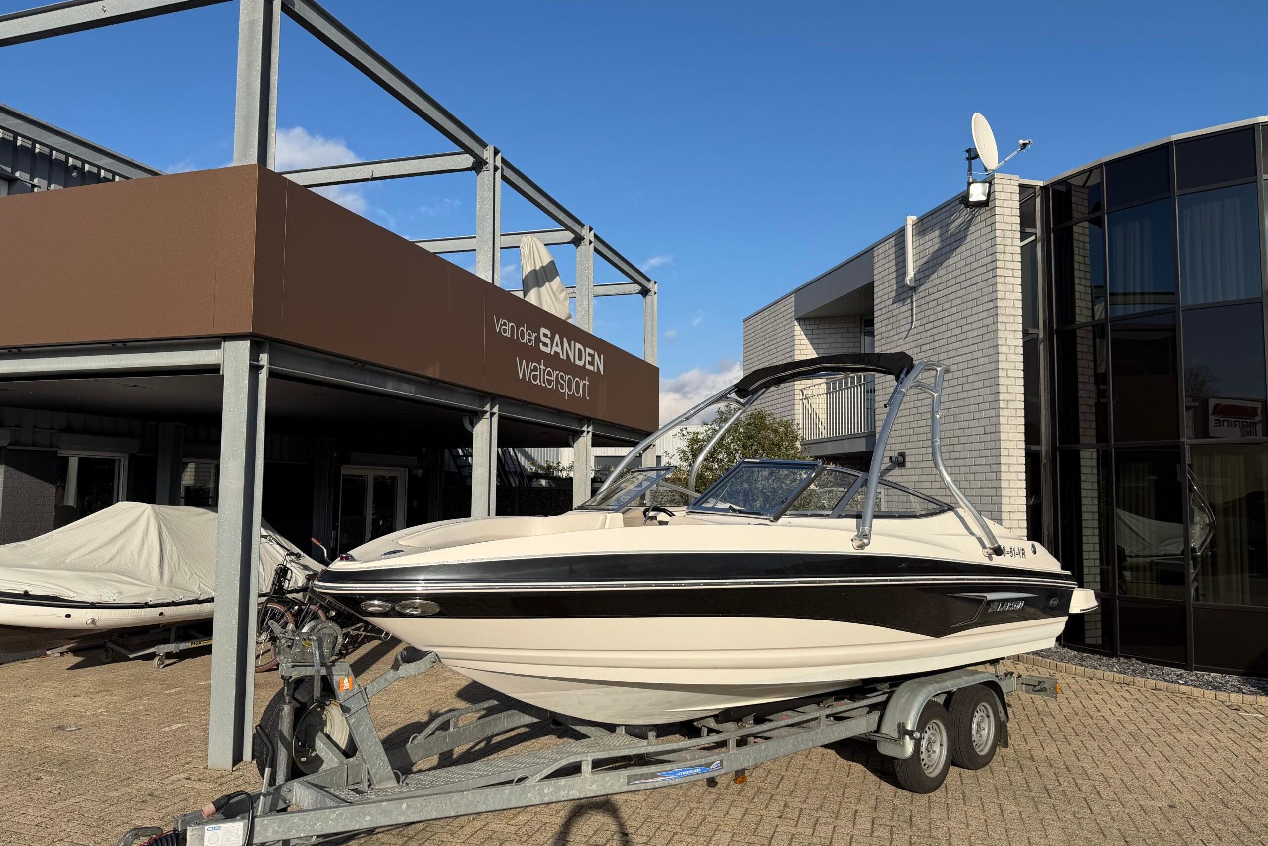 2011 Larson 206 Senza